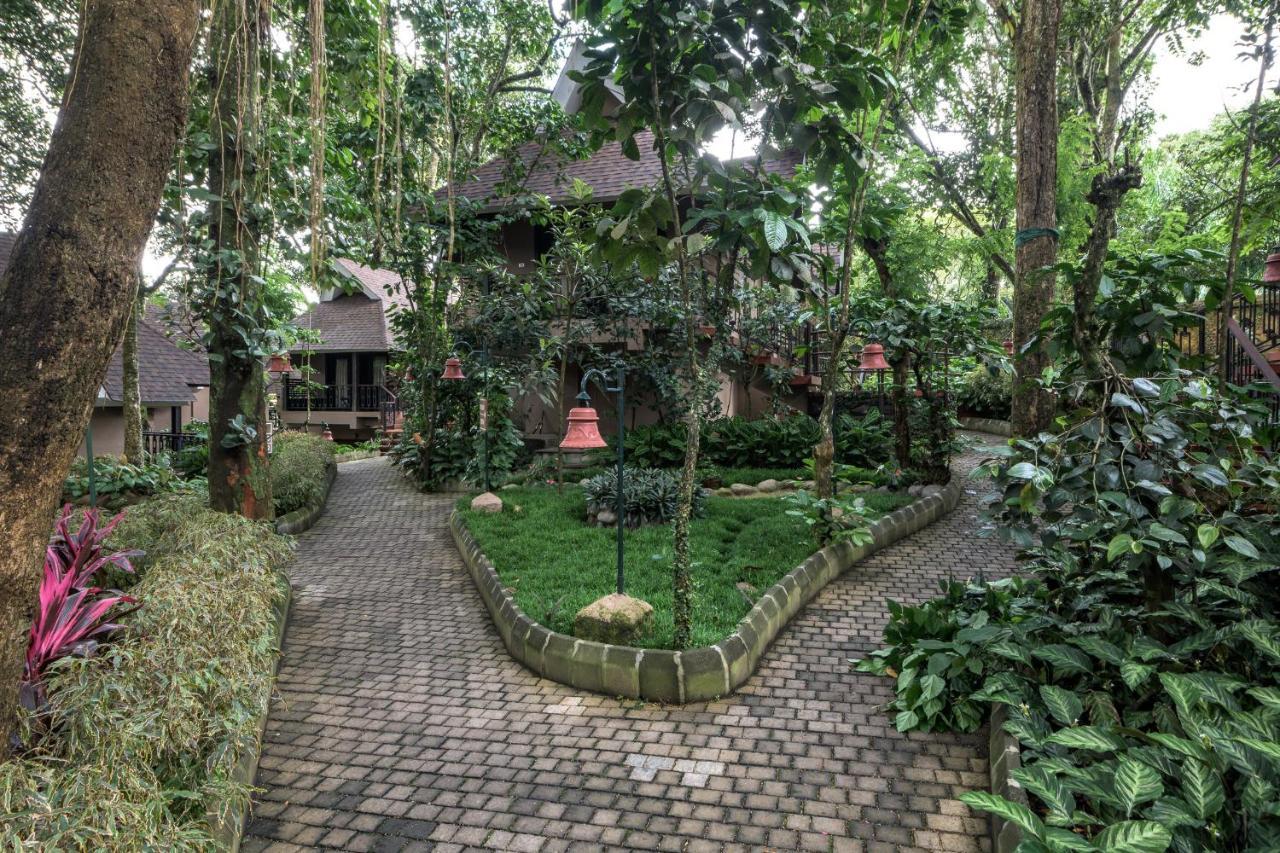 Hotel Club Mahindra Thekkady Exterior foto